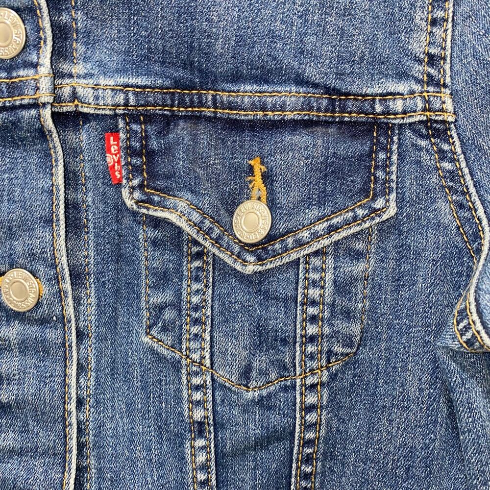 Levi Strauss Fitted Denim Jacket, Button up, Women’s Medium - Picture 4 of 9